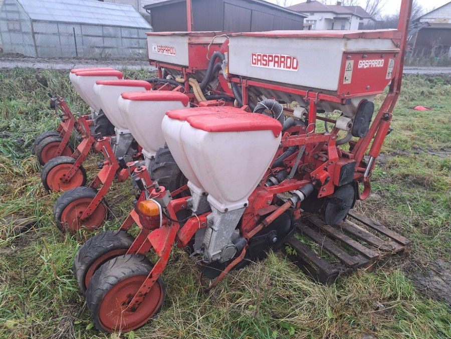 siewnik talerzowy do kukurydzy