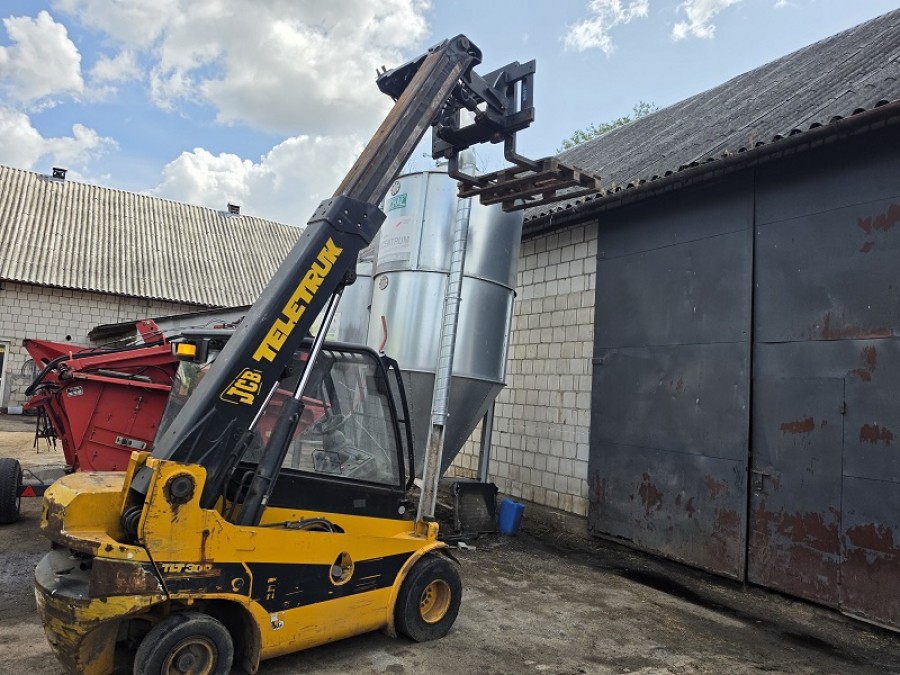ładowarka teleskopowa jcb//merlo
