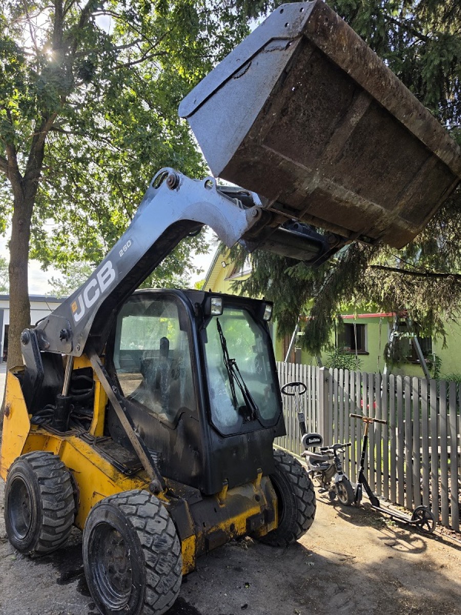 mini ładowarka JCB 260 robot/ 2012r 