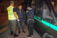 Rosjanin i Kazach przemycili Wietnamczyków. Auto będzie dowodem 