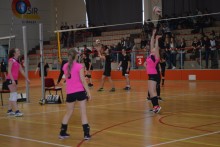 Grają dla koleżanki i jej rodziny. Charytatywny turniej w hali OSiR [wideo]