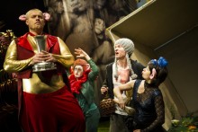 Spektakl „Słoń i kwiat” Grupy Coincidentia w Suwałkach