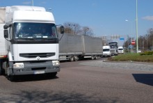 Suwałki. Pijany kierowca ciężarówki spowodował kolizję