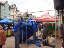 Więźniowie pomagali przy Kaziuku