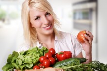 Wiosenna dieta. Sześć zasad, które pomogą w walce z zimowym sadełkiem