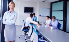  Kobieto, negocjuj! Osiem wskazówek na 8 marca, jak walczyć o swoje na rynku pracy  