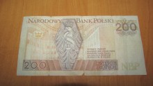 Suwałki. Za alkohol zapłacili imitacją banknotu 