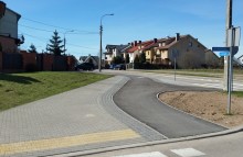 Chodniki i ścieżki przy ulicy Jagiełły. Z asfaltu cieszą się nie tylko rowerzyści [zdjęcia]  