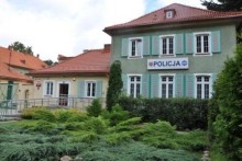 Olecko. Byl tak pijany, że mylił kierunkowskazy. W dodatku, trafił na policjanta