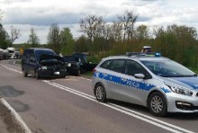 Wypadek na trasie Olecko- Ełk. Dwie osoby w szpitalu
