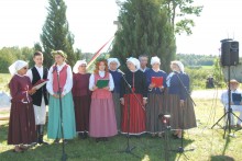 Chwalcie łąki umajone. Powiatowe Spotkania Zespołów Ludowych Suwalszczyzny [zdjęcia]