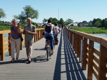 Zalew Arkadia. Tłumy na wyspie, atrakcje dopiero od lipca [zdjęcia]