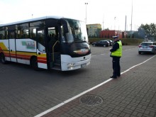 Suwałki. Wyczekiwana od września wycieczka zakończyła się na parkingu przed dyskontem