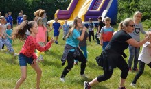 Zielone Kamedulskie.  Dzieci z Łotwy na pikniku u rówieśników ze Świetlicy Środowiskowej [zdjęcia]