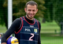 Tego w Suwałkach jeszcze nie było. Spędź wakacje z Suwalską Akademią Siatkówki Plażowej