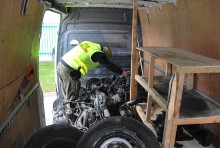 Skradziony, rozebrany i przerzucany przez granicę [zdjęcia]