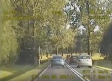 Wyprzedzał sznur pojazdów na zakręcie. Tak Ukrainiec jechał przez podlaskie [wideo]