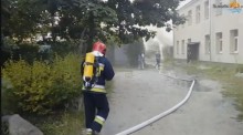Pożar garażu przy Noniewicza i spalony kombajn w Szczodruchach [wideo]