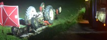 Tragedia w Wierciochach. Dwaj mężczyźni zmiażdżeni przez traktor [zdjęcia]