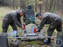 Dwunasty batalion lekkiej piechoty: Oddajemy hołd bohaterom [zdjęcia]