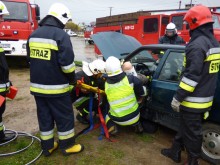 Na plaży, łące i miejscu wypadku. Ćwiczenia OSP z augustowskiego [zdjęcia]