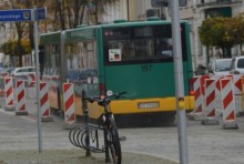 Bilety komunikacji miejskiej w Suwałkach przez telefon komórkowy. Niektóre za złotówkę