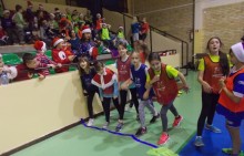 Szkoła Podstawowa nr 11. Wielkie Mikołajkowe Bieganie - W Pogoni za Mikołajem [zdjęcia]