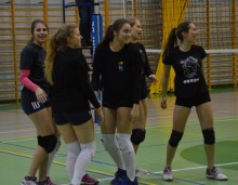 Słodkie I LO. W Mikołajki dziewczyny ograły belfrów w siatkę [zdjęcia]