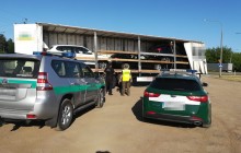 Kradzione auta za 720 tys. zł z Niemiec na Litwę. Przyczepa tira robiła za lawetę