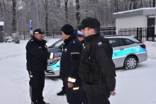przekazanie_kluczykow_policjantom.jpg