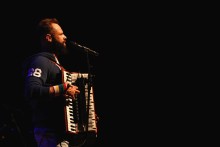 Wyjątkowy muzyk zagrał dla wyjątkowego chłopca. Witek Muzyk Ulicy dla Olka [zdjęcia]