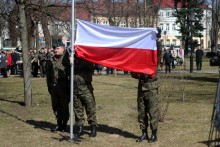 Ósma rocznica katastrofy smoleńskiej. Obchody w Suwałkach [zdjęcia]
