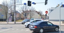 Skrzyżowania świetlne w Suwałkach. Nie działa sygnalizacja? Zadzwoń po policję  