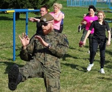 Samoobrona kobiet. Przeszkolone panie są bardziej pewne siebie [zdjęcia]  