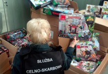 Nieprzyjemny finał zabawy z Prawem własności. Podrobione klocki