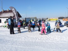 Uczą się jeździć na nartach. Akademia mistrzów narciarstwa zjazdowego w Szelmencie [zdjęcia]