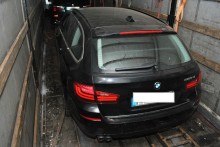 Kolejne dwa BMW, warte 400 tys. zł,  ukryte w litewskim tirze. Znowu kradzione w Andorze