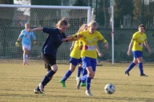 Piłka nożna kobiet. RESO Akademia 2012 - Loczki Wyszków 0:1`