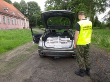 Wyjechał z kontrabandą, więc przeszukali też posesję. Przemyt za 290 tys. zł