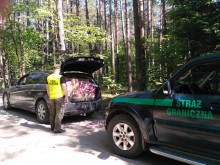 Mercedes wypchany kontrabandą