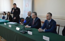 Fundusz Sprawiedliwości zasila OSP. Samorządowcy podpisali umowy [zdjęcia]