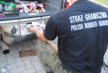 Przewoził w zderzaku papierosy. Do domu wróci piechotą