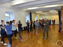 Walka wręcz dla kobiet i uczniów z Dowspudy. Terytorialsi szkolą z samoobrony [zdjęcia]