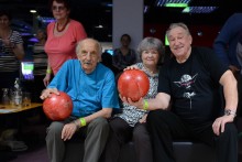 Drużynowe Mistrzostwa Seniorów w Bowlingu. W poniedziałki w kręgielni królują emeryci