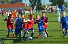 Akademia Piłkarska Wigry Suwałki. Piłkarze i rodzice na największym treningu świata [wideo i foto]