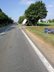 Wypadek w Żarnowie koło Augustowa. Jeden z kierowców został zabrany do szpitala