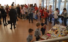 Szkoła Podstawowa nr 2 i PSM I II stopnia. XX Charytatywny Kiermasz Bożonarodzeniowy [zdjęcia]
