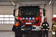 Suwalscy strażacy mają nowy wóz ratowniczo -gaśniczy [zdjęcia]