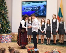 uczniowie_u_prezydenta_litwy_fot_kancelaria_prezydnta.jpg
