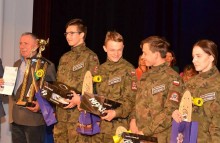 Klasa Liceum Ogólnokształcącego ZDZ w Suwałkach „Policyjną Klasą Roku 2019” [zdjęcia]